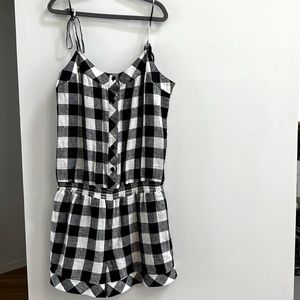Romper never been worn